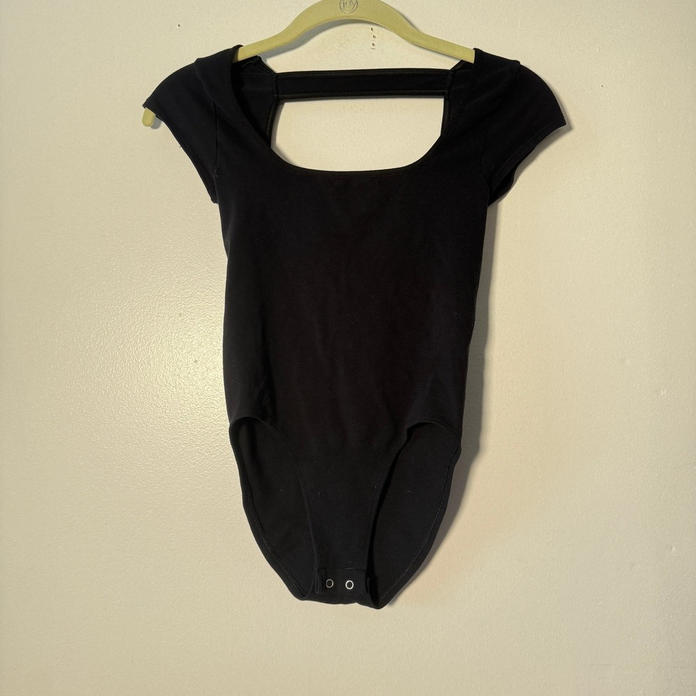 Anthropologie Bodysuit Women XXS/XS Black Open Back Cap Sleeve Snap